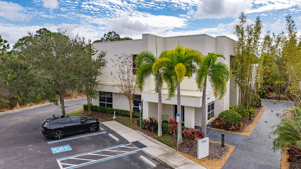 4940 Lakewood Ranch Blvd, Sarasota, FL en venta - Foto del edificio - Imagen 2 de 19