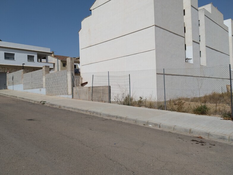 Carrer Germanes Ferrer Cantó, 7, Montroy, Valencia en venta - Foto del edificio - Imagen 3 de 3