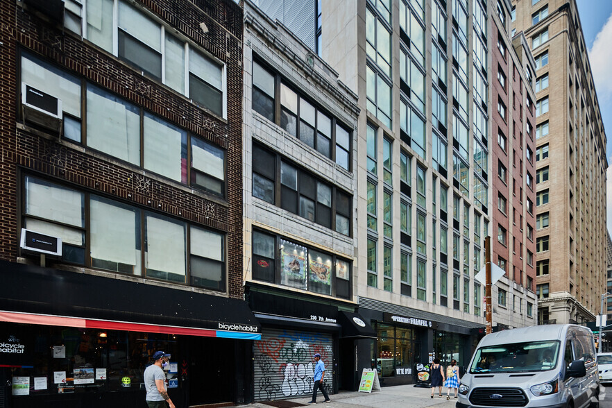 230 Seventh Ave, New York, NY en alquiler - Foto del edificio - Imagen 1 de 3