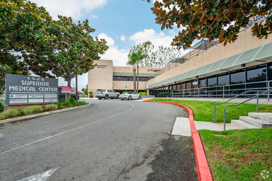 1525 Superior Ave, Newport Beach, CA en alquiler - Foto del edificio - Imagen 3 de 7