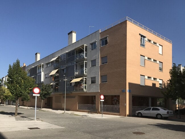 Más detalles de Calle Alcobendas, 3, Leganés - Edificio residencial​ en venta