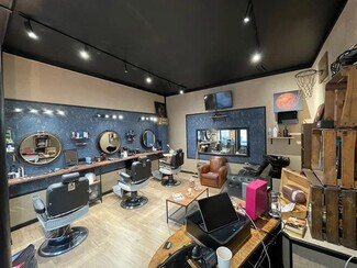 Más detalles de 1 Rue Dautancourt, Paris - Local en alquiler