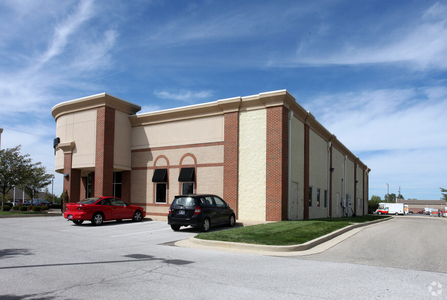 1263 N State Road 135, Greenwood, IN en alquiler - Foto del edificio - Imagen 2 de 5