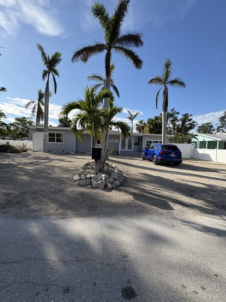 5032 Calle Minorga, Sarasota, FL en venta - Foto del edificio - Imagen 1 de 11