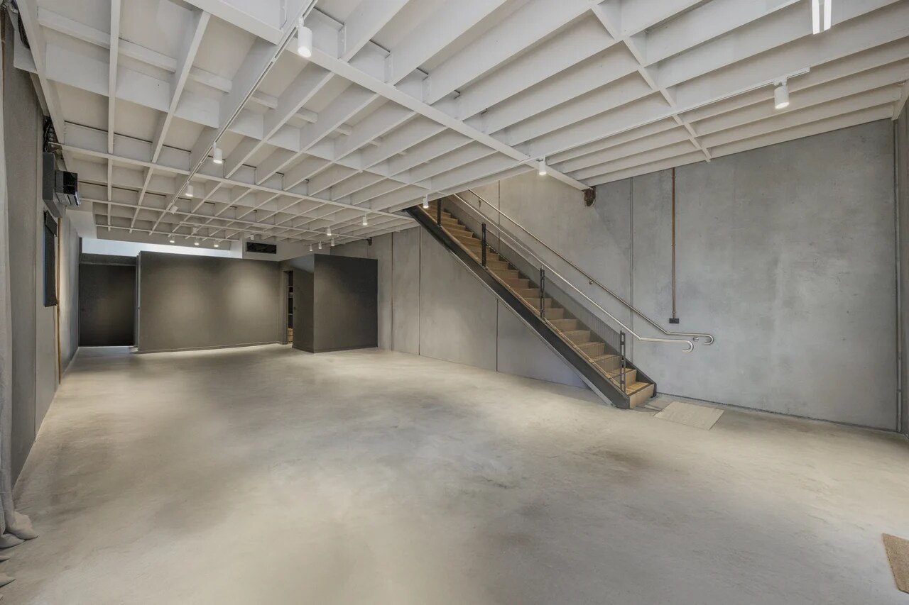 204-216 Hall St, Spotswood, VIC 3015 - Unidad 216B -  - Foto del interior - Image 2 of 9
