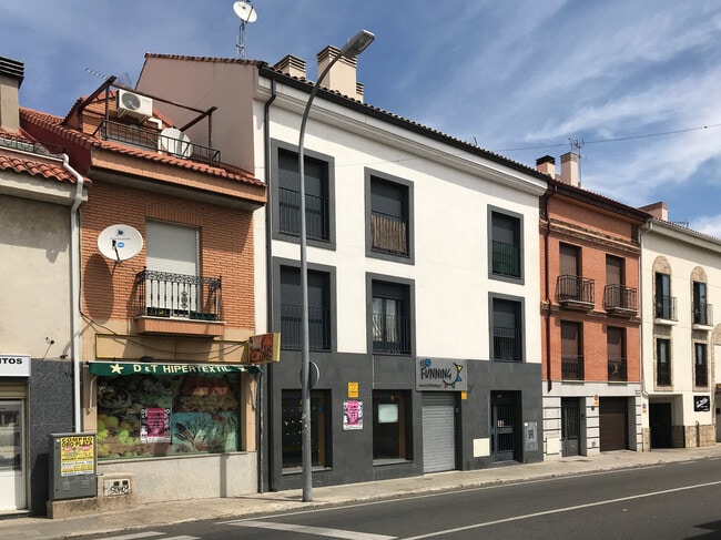 Más detalles de Calle Real, 11, Paracuellos de Jarama - Edificio residencial​ en venta