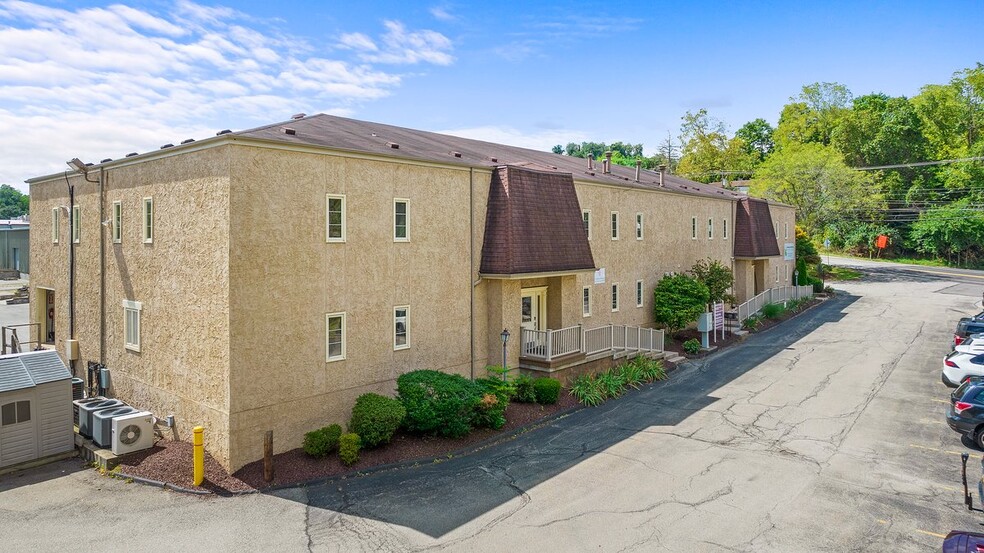 1840 Mayview Rd, Bridgeville, PA en venta - Foto del edificio - Imagen 1 de 23