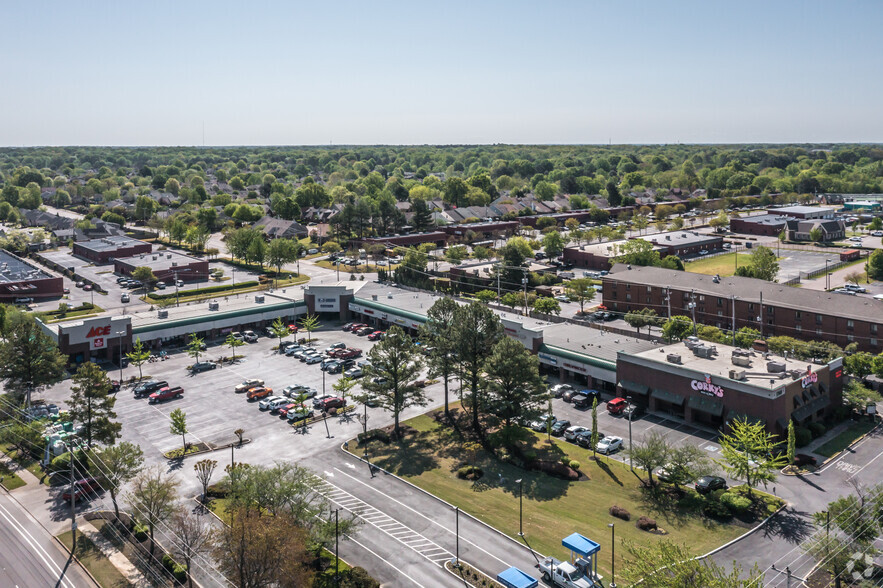 1740 N Germantown Pky, Cordova, TN en alquiler - Foto del edificio - Imagen 1 de 2