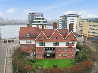 Más detalles de Gallions Rd, London - Local en venta