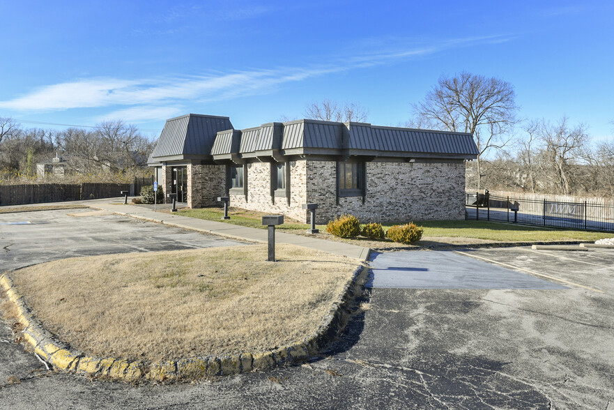 3400 E Red Bridge Rd, Kansas City, MO en venta - Foto del edificio - Imagen 2 de 41