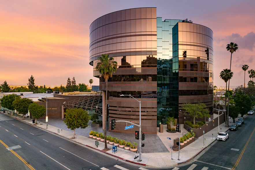 7920 W Sunset Blvd, Los Angeles, CA en alquiler - Foto del edificio - Imagen 1 de 11