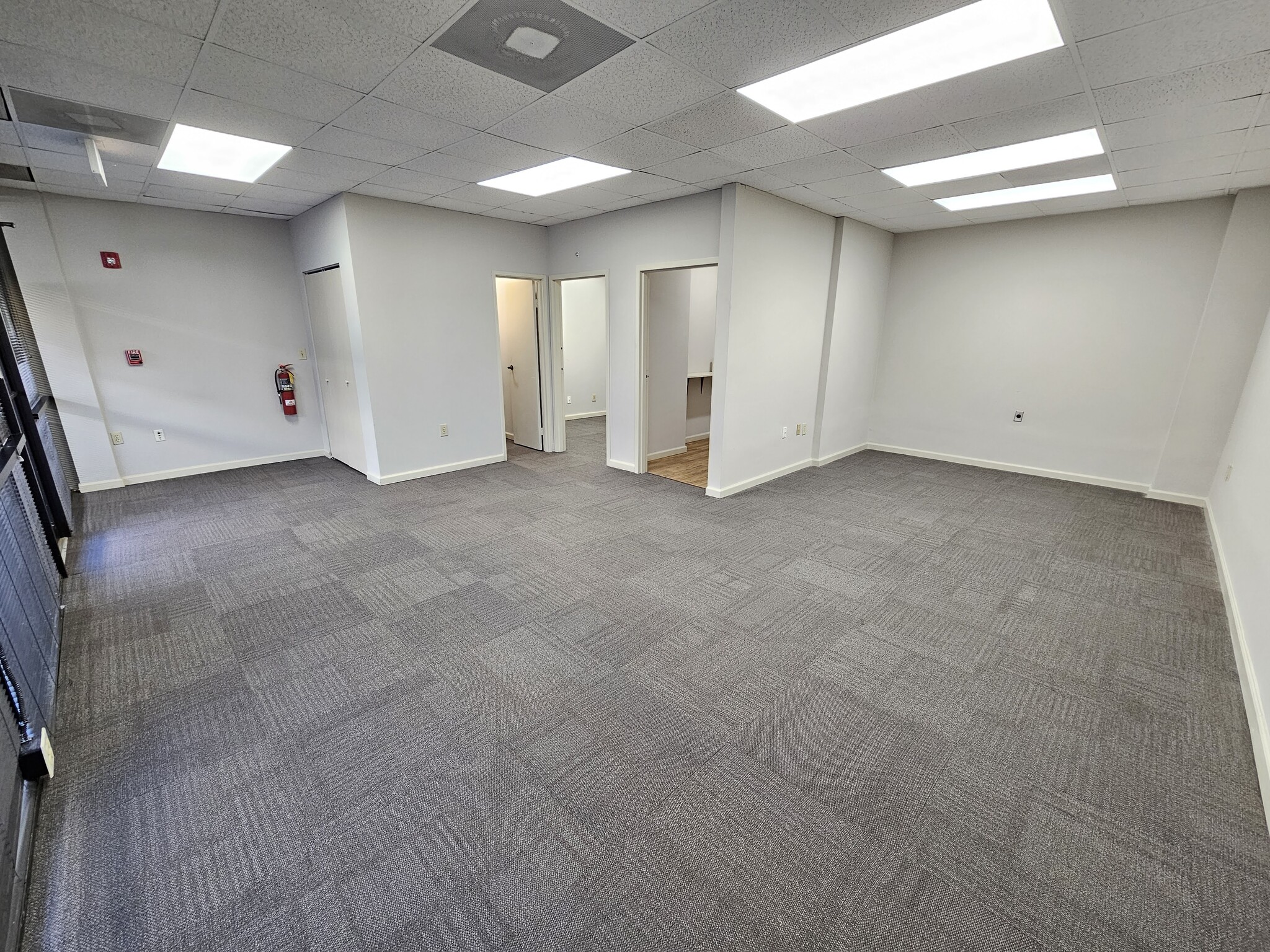 7094 Peachtree Industrial Blvd, Peachtree Corners, GA en alquiler Foto del interior- Imagen 1 de 13