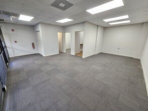 7094 Peachtree Industrial Blvd, Peachtree Corners, GA en alquiler Foto del interior- Imagen 1 de 13