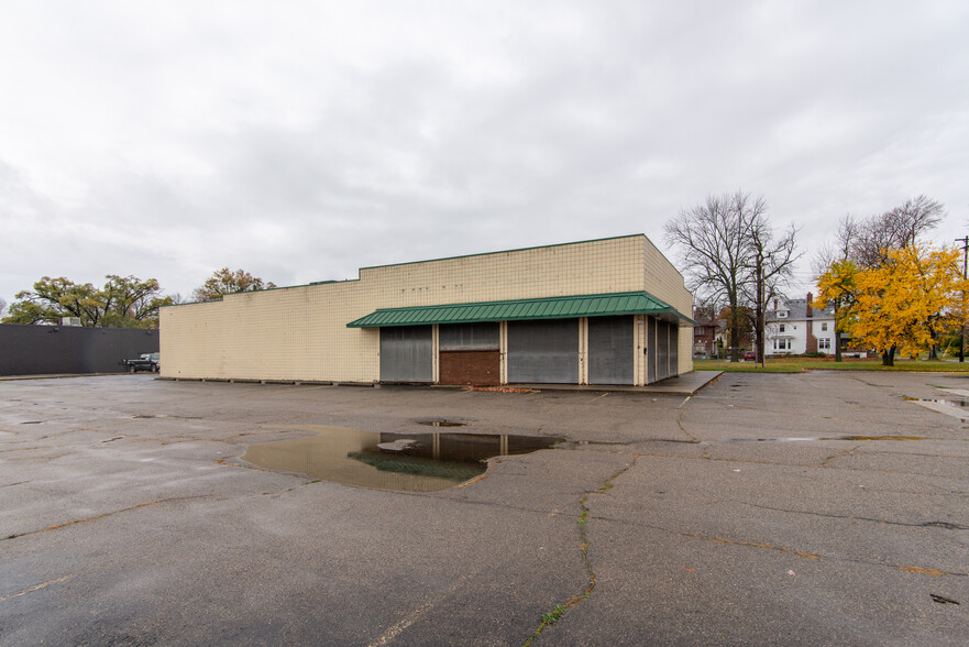 1115E W Genesee Ave, Saginaw, MI en venta - Foto principal - Imagen 1 de 26