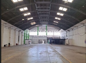Nave en L'Hospitalet de Llobregat, Barcelona en alquiler Foto del interior- Imagen 1 de 10