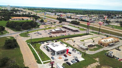 391 Sonoma, Ennis, TX - VISTA AÉREA  vista de mapa