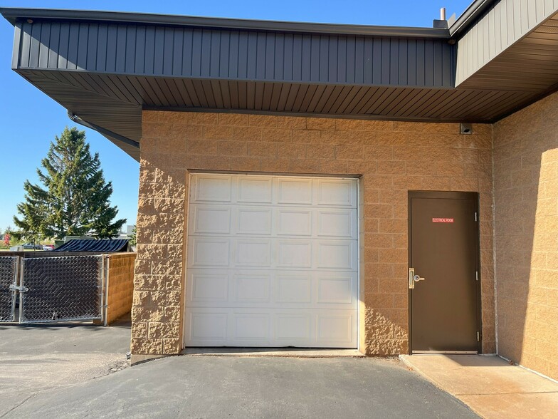 3521 88th Ave NE, Circle Pines, MN en venta - Foto del edificio - Imagen 3 de 12