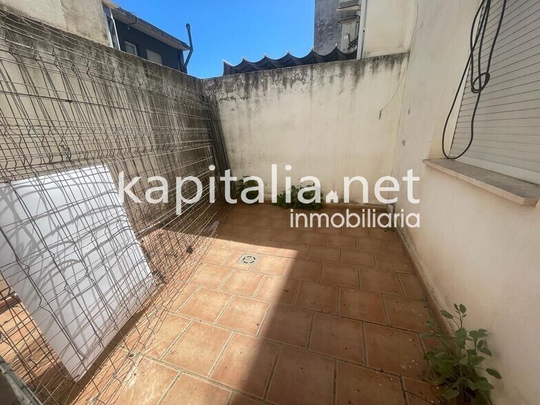 Nave en València en venta - Foto del edificio - Imagen 2 de 3