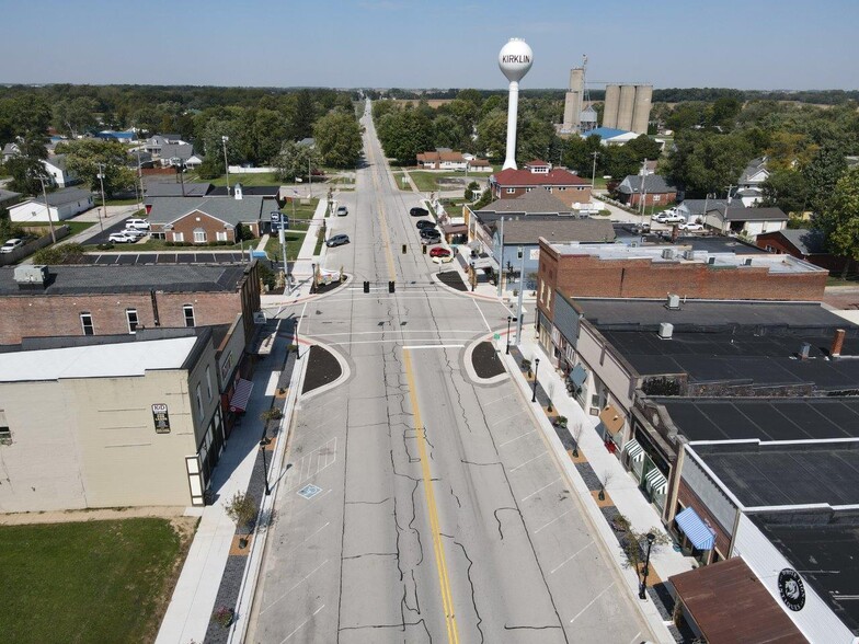 102 S Main St, Kirklin, IN en alquiler - Foto del edificio - Imagen 3 de 10