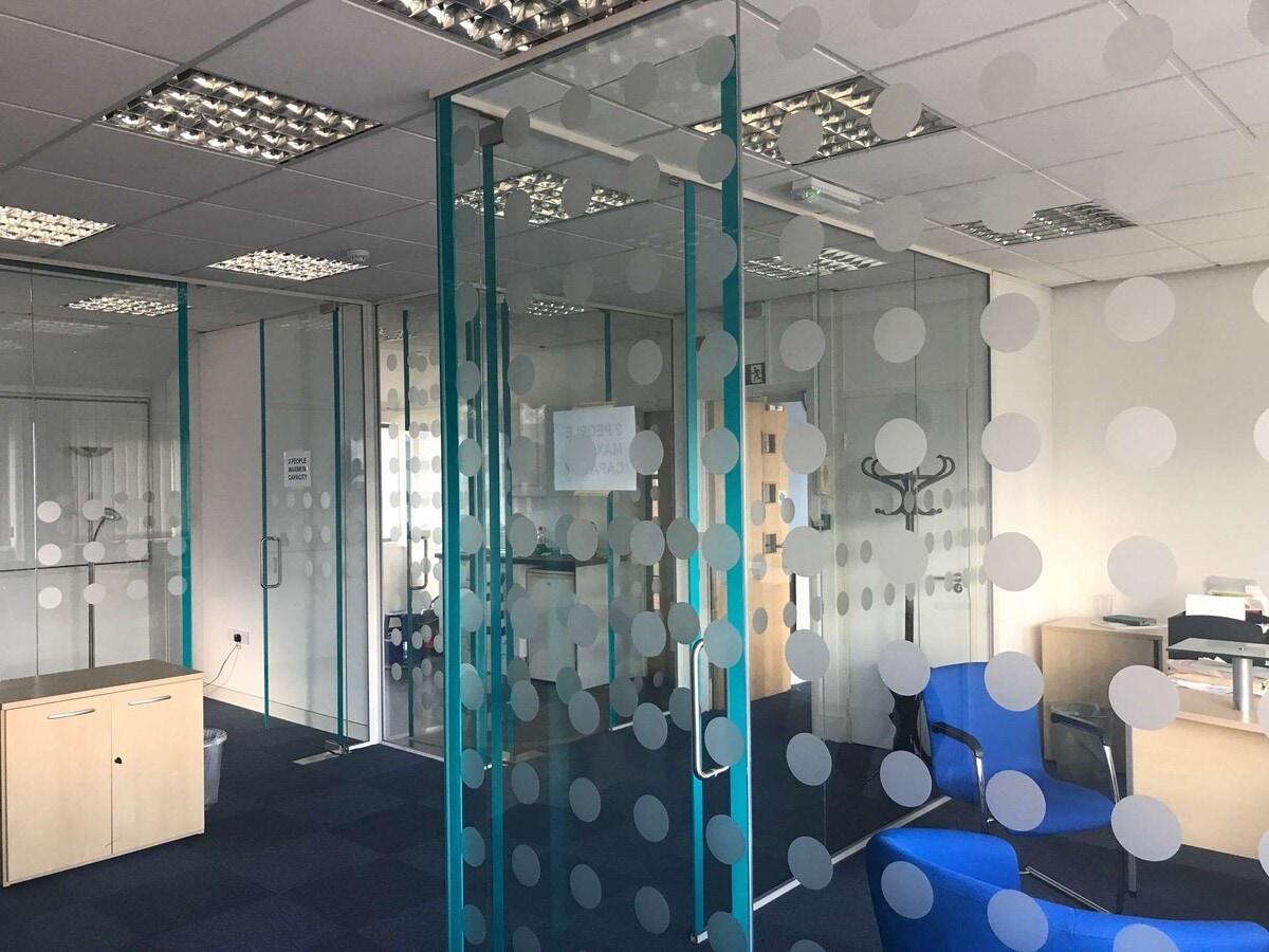 Brigantine Pl, Cardiff, VGL CF10 4SD - Unidad 9 - - Foto del interior - Image 1 of 4