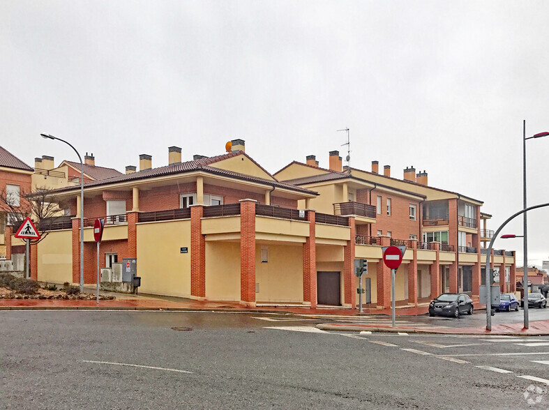 Locales en La Lastrilla, Segovia en alquiler - Foto del edificio - Imagen 2 de 2