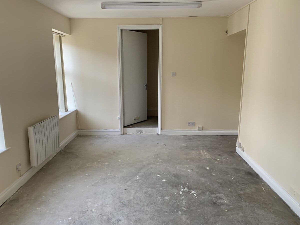 22-24 Portland Rd, Kilmarnock, EAY KA1 2BS - Unidad 24 -  - Foto del interior - Image 2 of 2