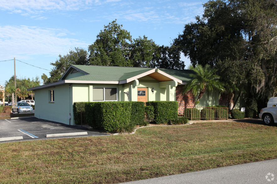 795 Crestview Cir, Port Charlotte, FL en venta - Foto principal - Imagen 1 de 18