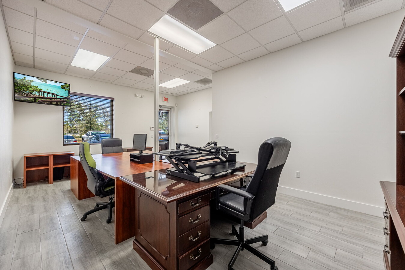 7997 Mercantile St, North Fort Myers, FL 33917 - Unidad 10 -  - Foto del interior - Image 1 of 7