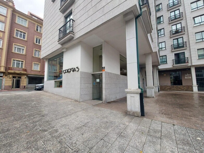 Local en Ferrol, La Coruna en venta - Foto del edificio - Imagen 2 de 71