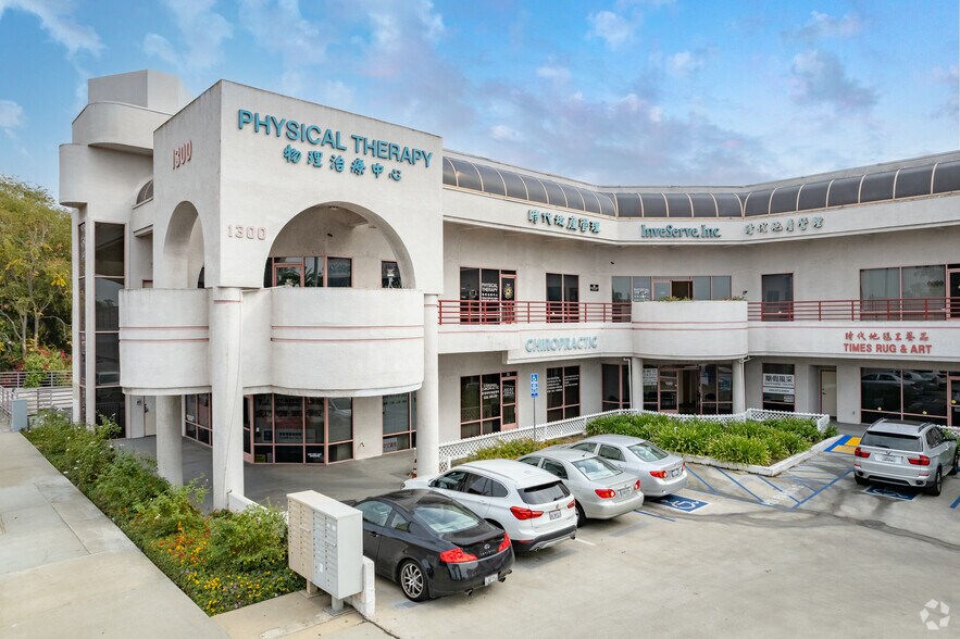 1300 Main St, Alhambra, CA en alquiler - Foto del edificio - Imagen 2 de 9