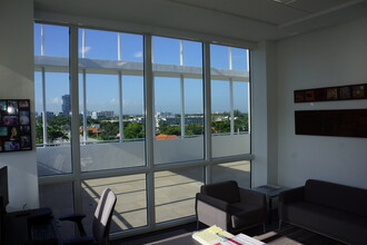 100 N Federal Hwy, Hallandale Beach, FL en alquiler Foto del interior- Imagen 1 de 13