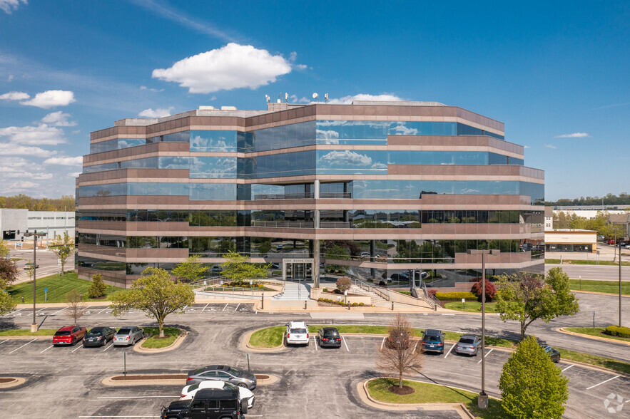 3300 Rider Trail S, Earth City, MO en alquiler - Foto del edificio - Imagen 2 de 7