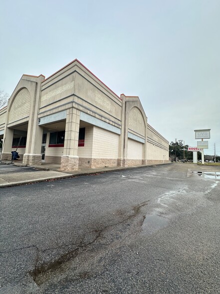 1422 E Pass Rd, Gulfport, MS en alquiler - Foto del edificio - Imagen 2 de 9