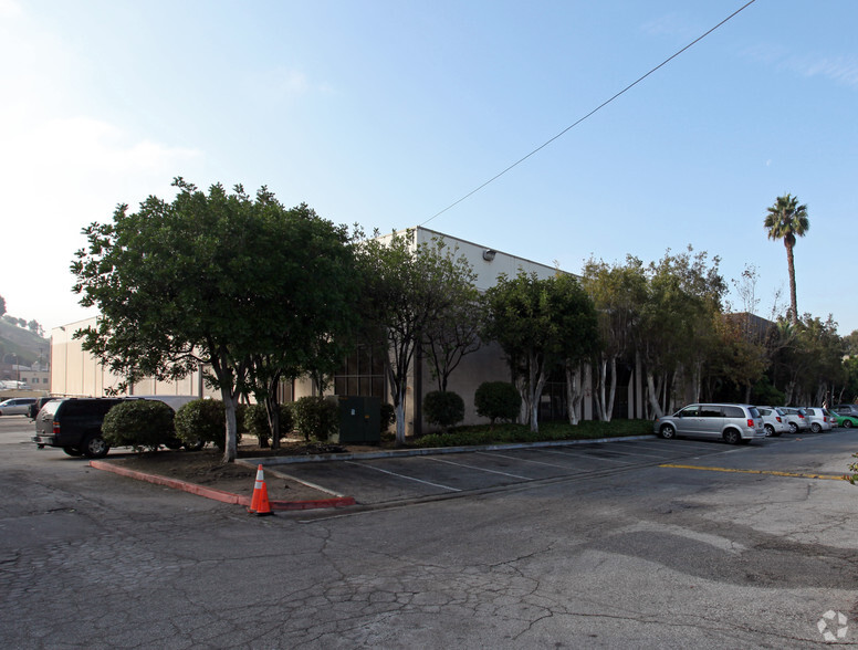 8660 Hayden Pl, Culver City, CA en alquiler - Foto del edificio - Imagen 1 de 4