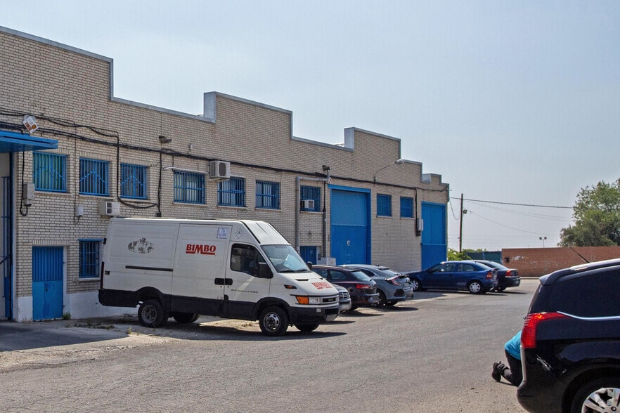 Nave en Humanes de Madrid, Madrid en alquiler - Foto del edificio - Imagen 2 de 2