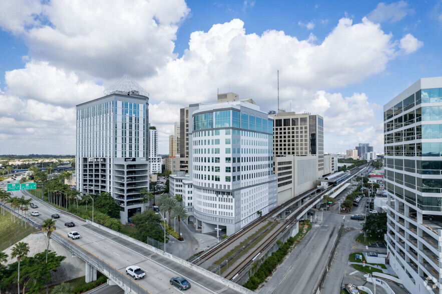 9150 S Dadeland Blvd, Miami, FL en alquiler - Foto del edificio - Imagen 3 de 8