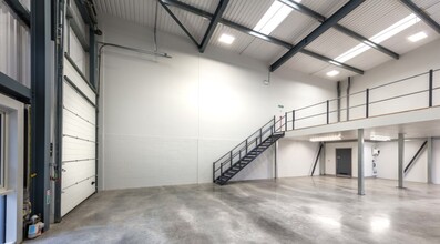 933-936 Yeovil Rd, Slough en alquiler Foto del interior- Imagen 2 de 2