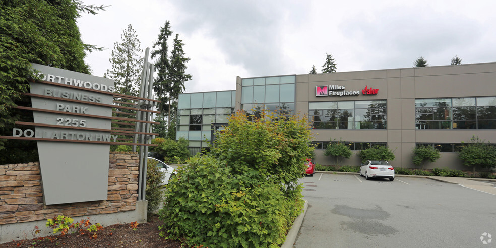 2255 Dollarton Hwy, North Vancouver District, BC en alquiler - Foto del edificio - Imagen 3 de 7