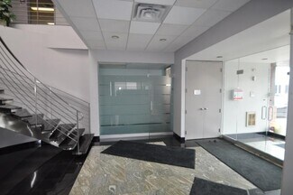 Más detalles de 21 Cardico Dr, Whitchurch-Stouffville, ON - Oficina, nave en alquiler