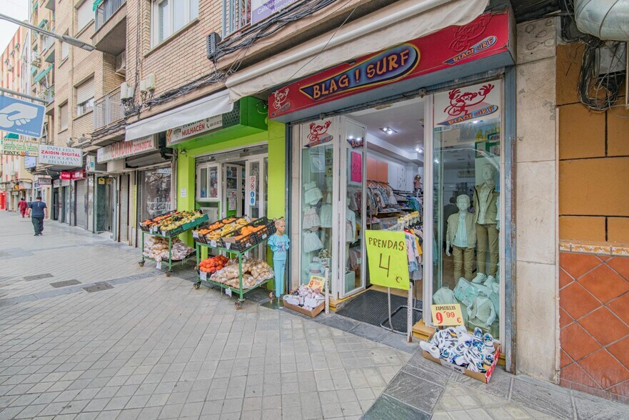 Local en Granada, Granada en venta - Foto del edificio - Imagen 1 de 8
