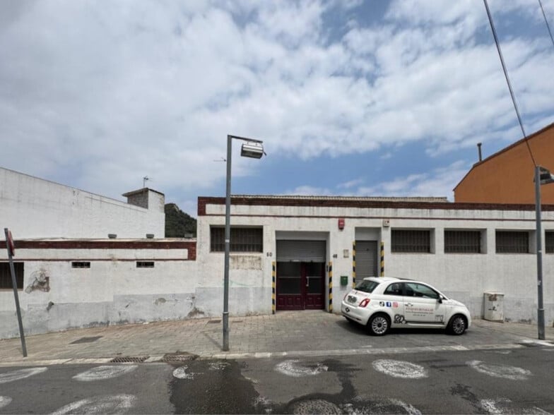 Nave en Montcada i Reixac, Barcelona en venta - Foto del edificio - Imagen 2 de 33