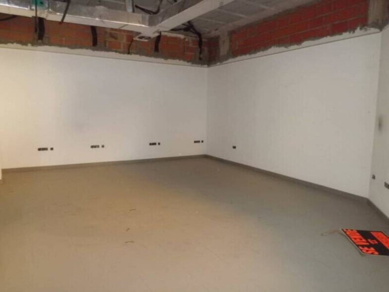 Local en El Ejido en venta - Foto del edificio - Imagen 3 de 8