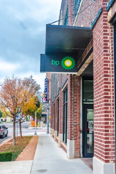 1100 N Broadway Ave, Oklahoma City, OK en alquiler - Foto del edificio - Imagen 2 de 15