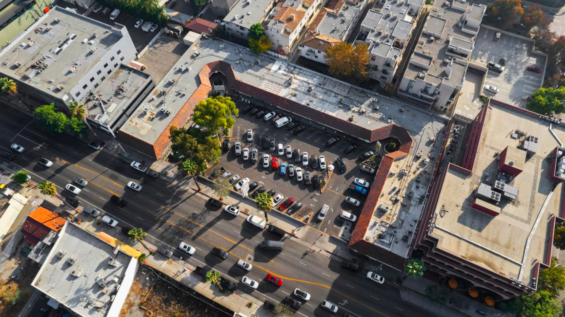 15030 Ventura Blvd, Sherman Oaks, CA en alquiler Foto del edificio- Imagen 1 de 17