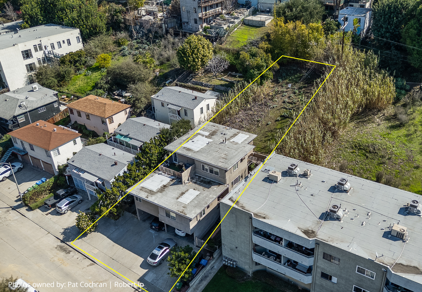 830 Tularosa Dr, Los Angeles, CA en venta - Foto del edificio - Imagen 2 de 20