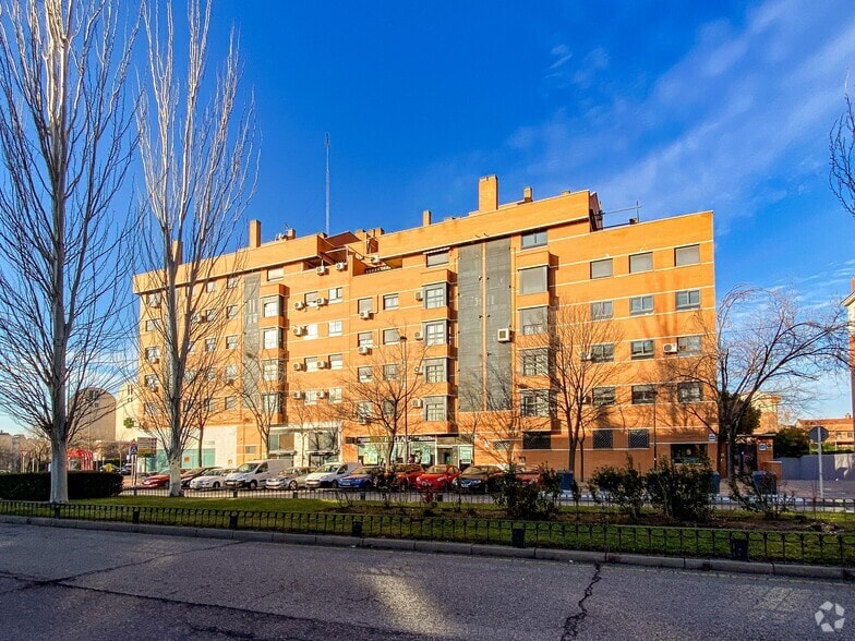 Calle Oslo, 18, Alcorcón, Madrid en venta - Foto del edificio - Imagen 1 de 2