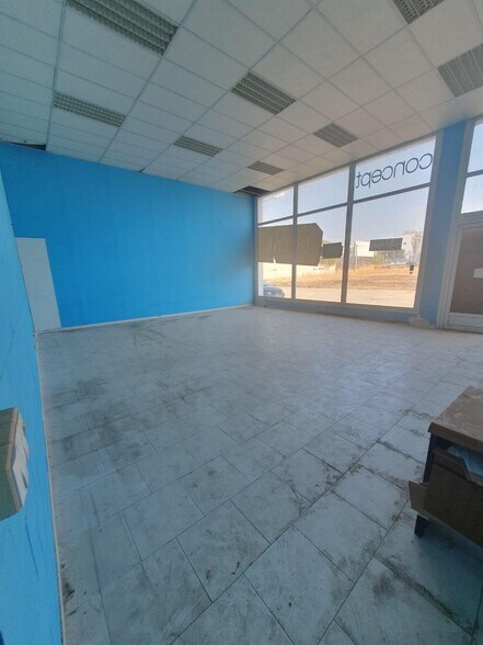 Nave en SEVILLA en venta - Foto del edificio - Imagen 2 de 5