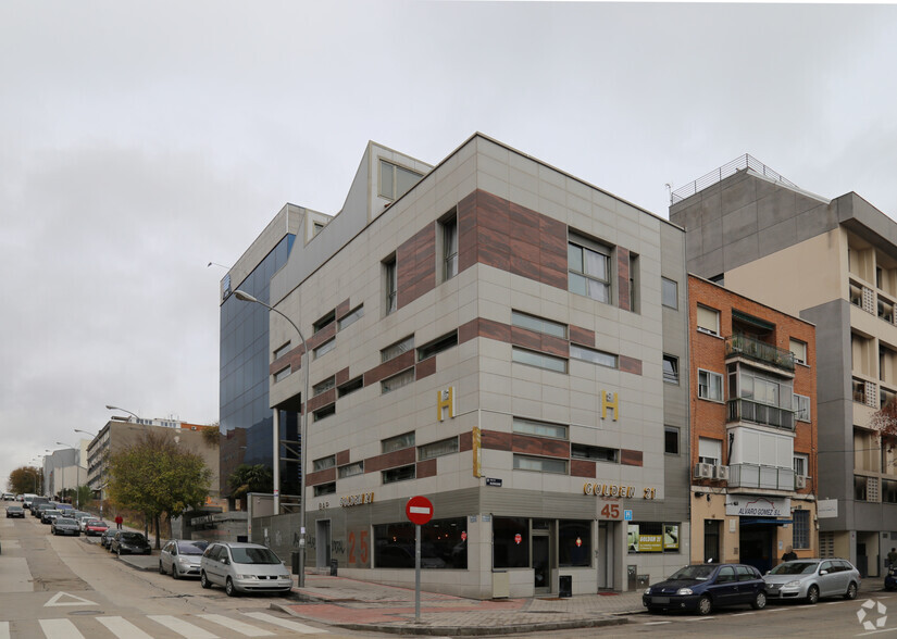 Calle Albasánz, 45, Madrid, Madrid en venta - Foto del edificio - Imagen 2 de 2