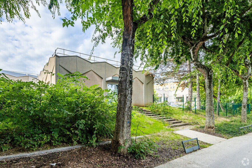 24 Espace Henry Vallée, Lyon en alquiler - Foto del edificio - Imagen 3 de 3