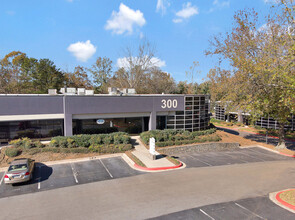 7840 Roswell Rd, Sandy Springs, GA en alquiler Foto del edificio- Imagen 2 de 5